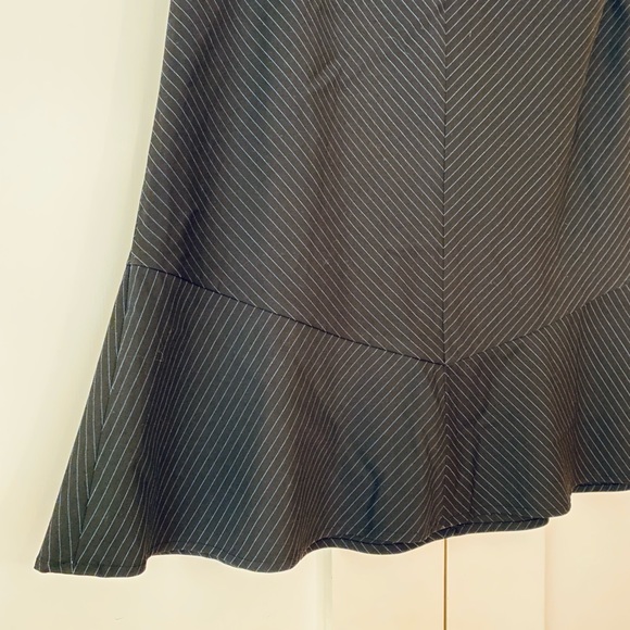 Ann Taylor - flounce pencil skirt - Picture 5 of 10